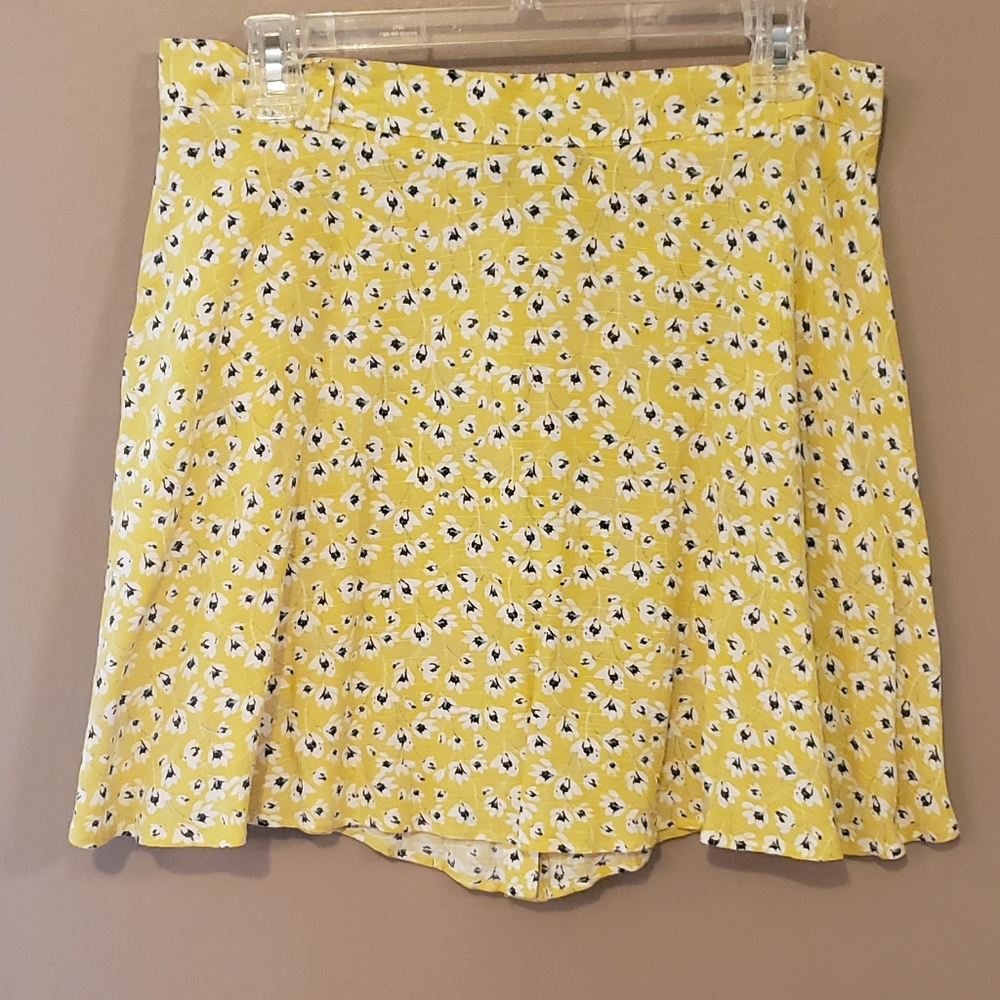 Joe B mini skirt - Picture 2 of 5